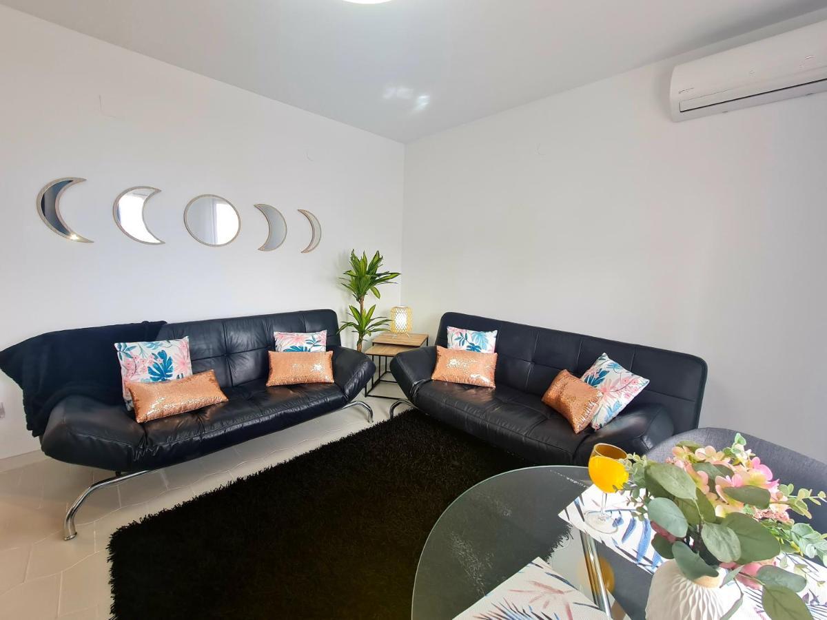 Precioso Apartamento Con Piscinas Y Vistas Al Mar. Benalmádena Extérieur photo